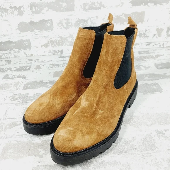 NEW Caslon Miller Brown Suede Pull On Water Resistant Lug Chelsea Bootie A460 - Picture 2 of 11